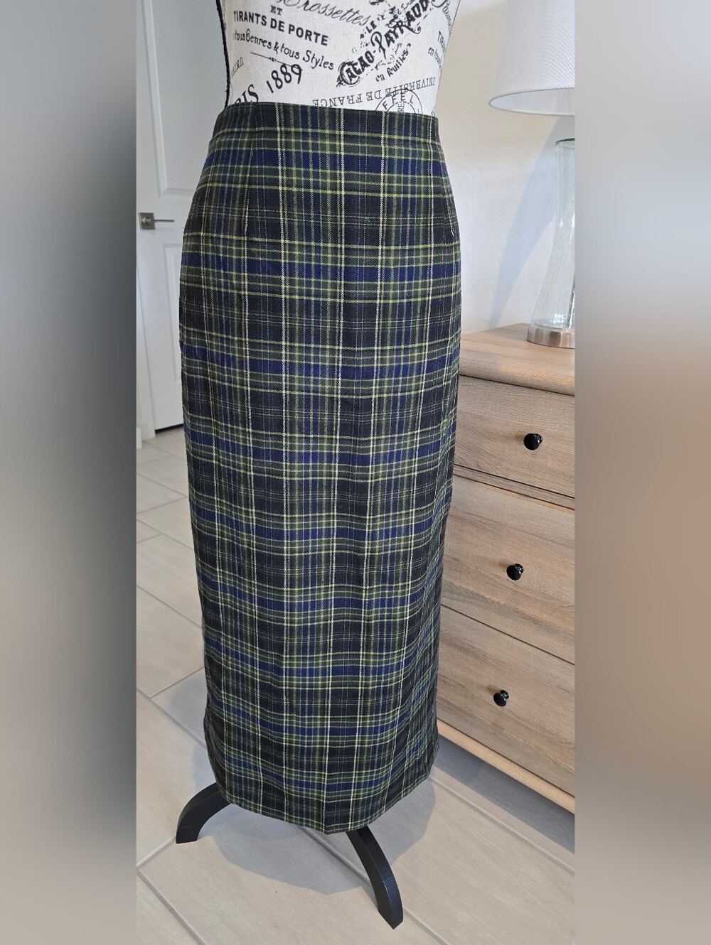 🌻Relativity Plaid Lined Midi Skirt in Navy and Olive